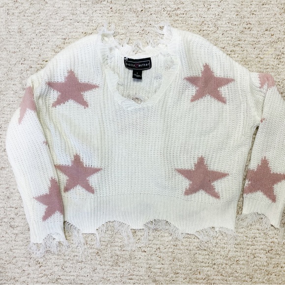 Women’s Polly & Esther Small White and Pink Stars Oversized Distressed Sweater - Picture 1 of 3